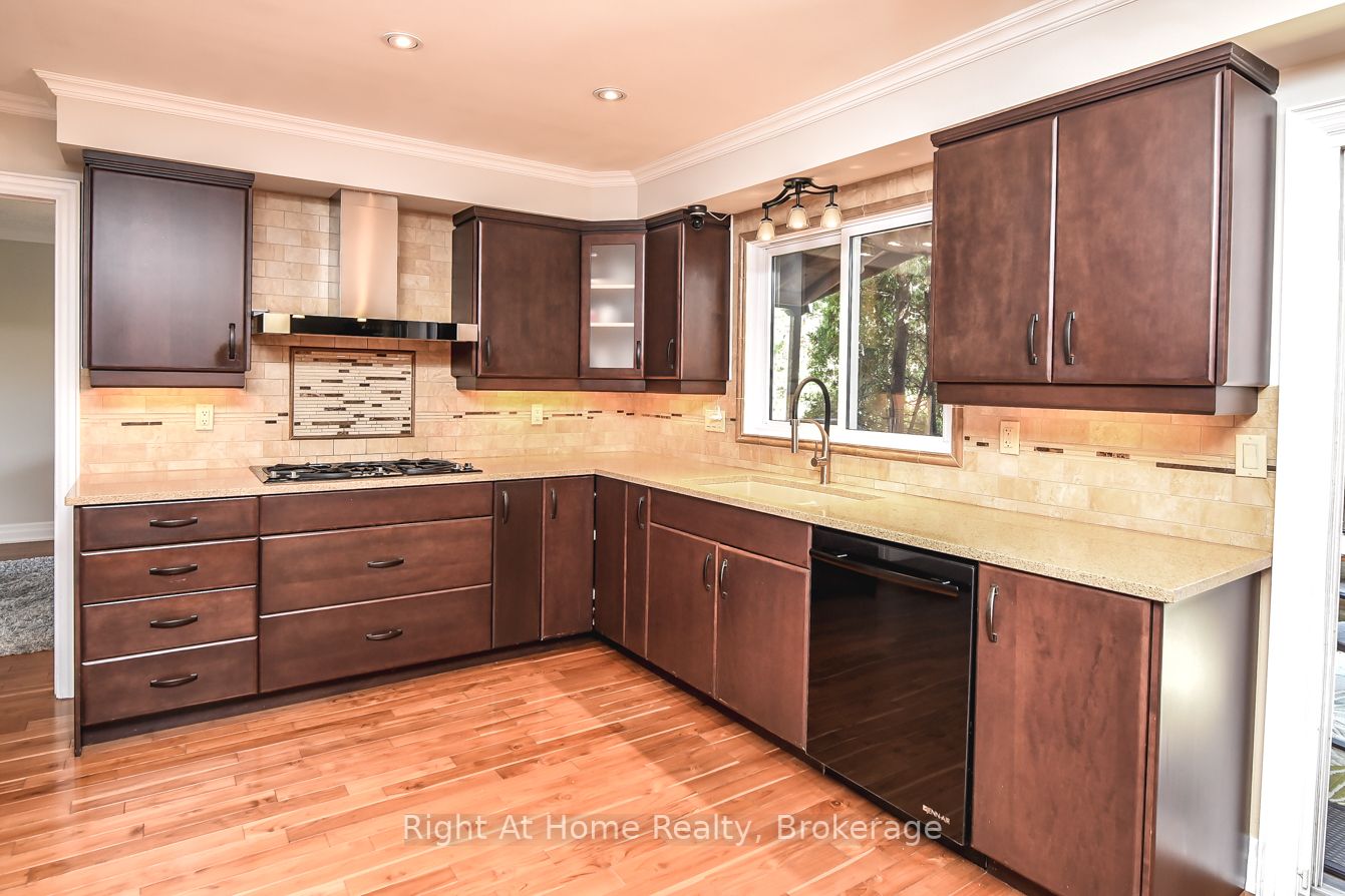369 Brookview Crt