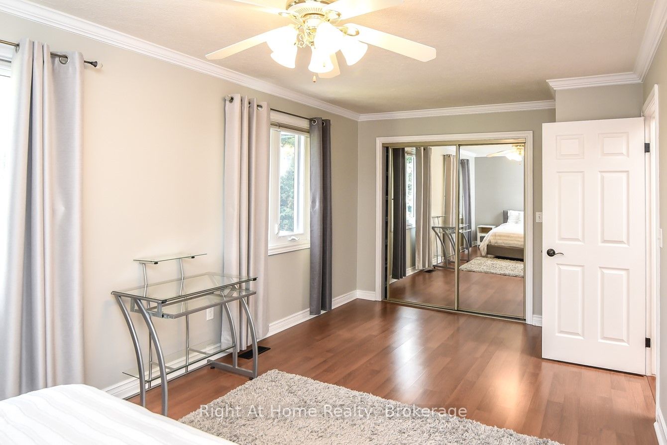 369 Brookview Crt