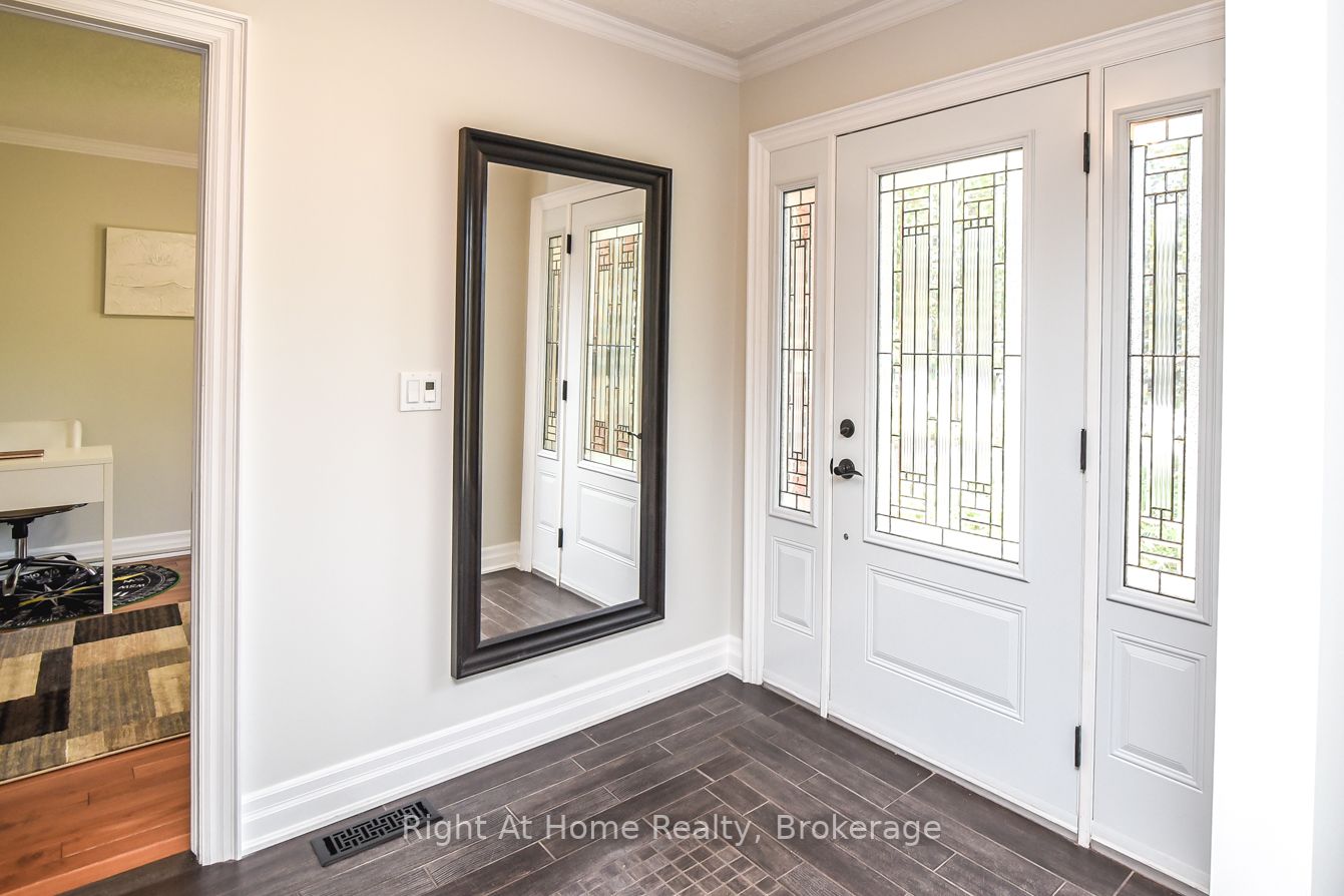 369 Brookview Crt