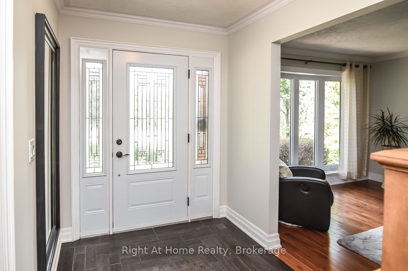 369 Brookview Crt