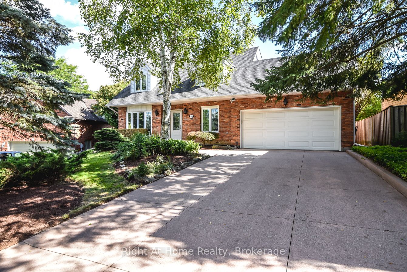 369 Brookview Crt
