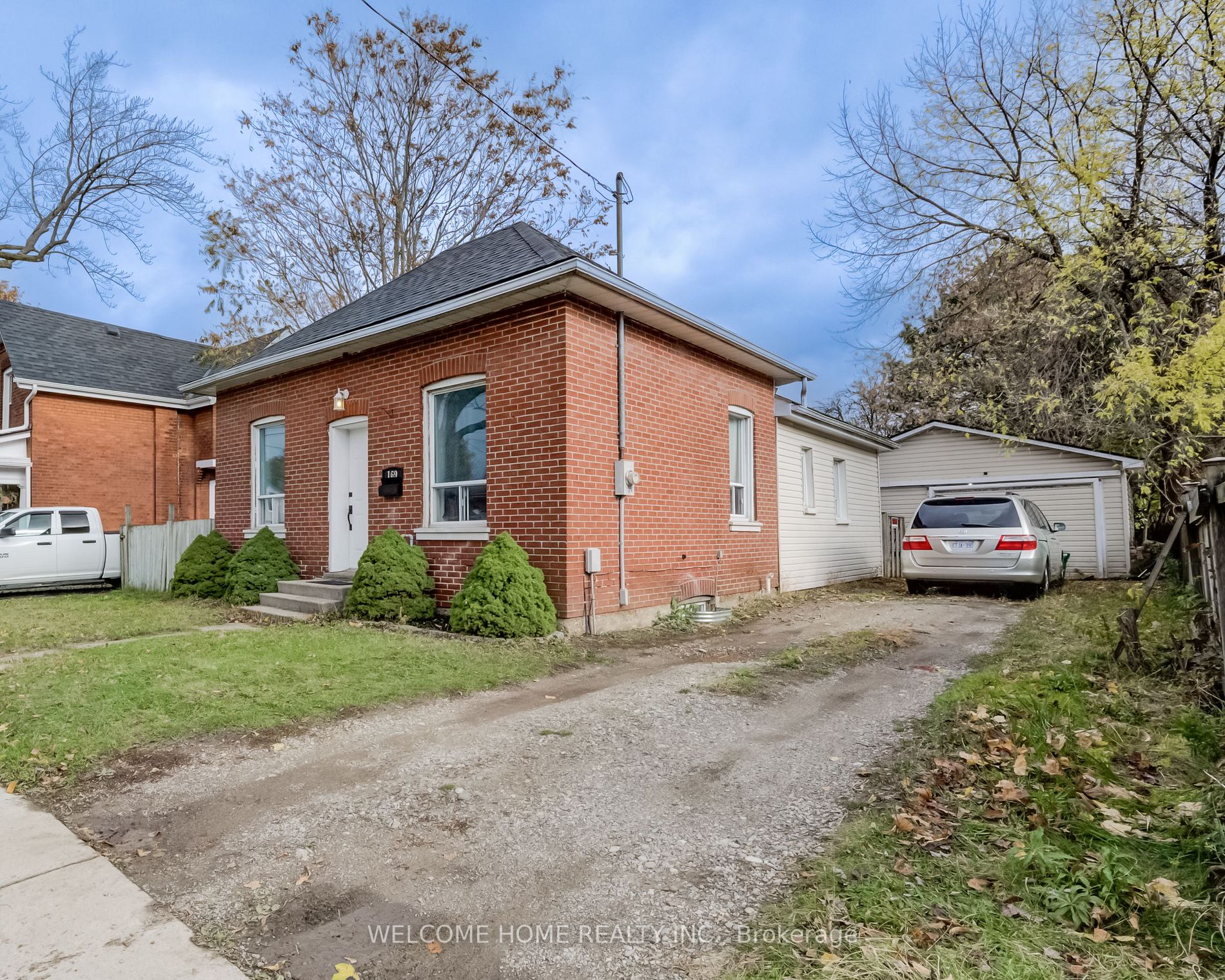 169 Brock St W