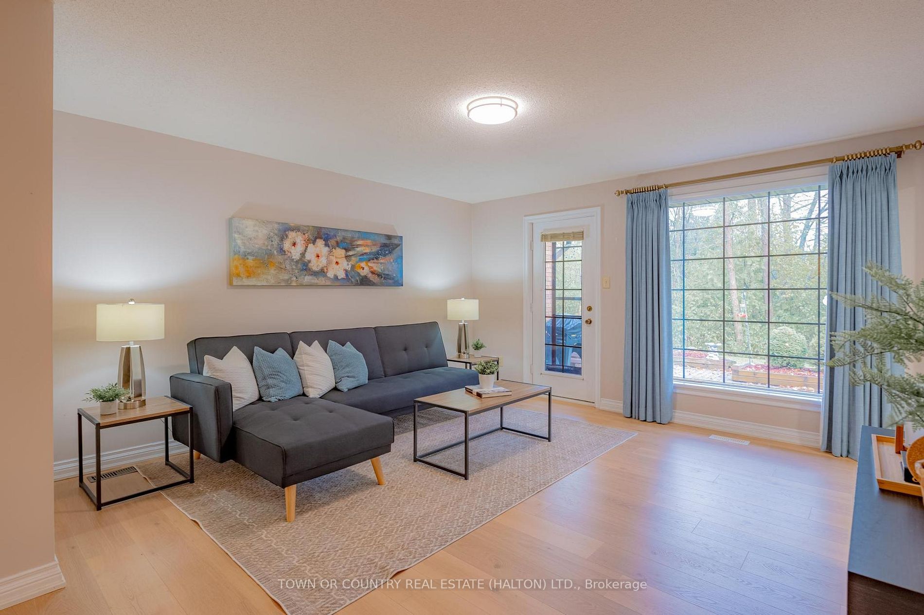 200 East St S, #406