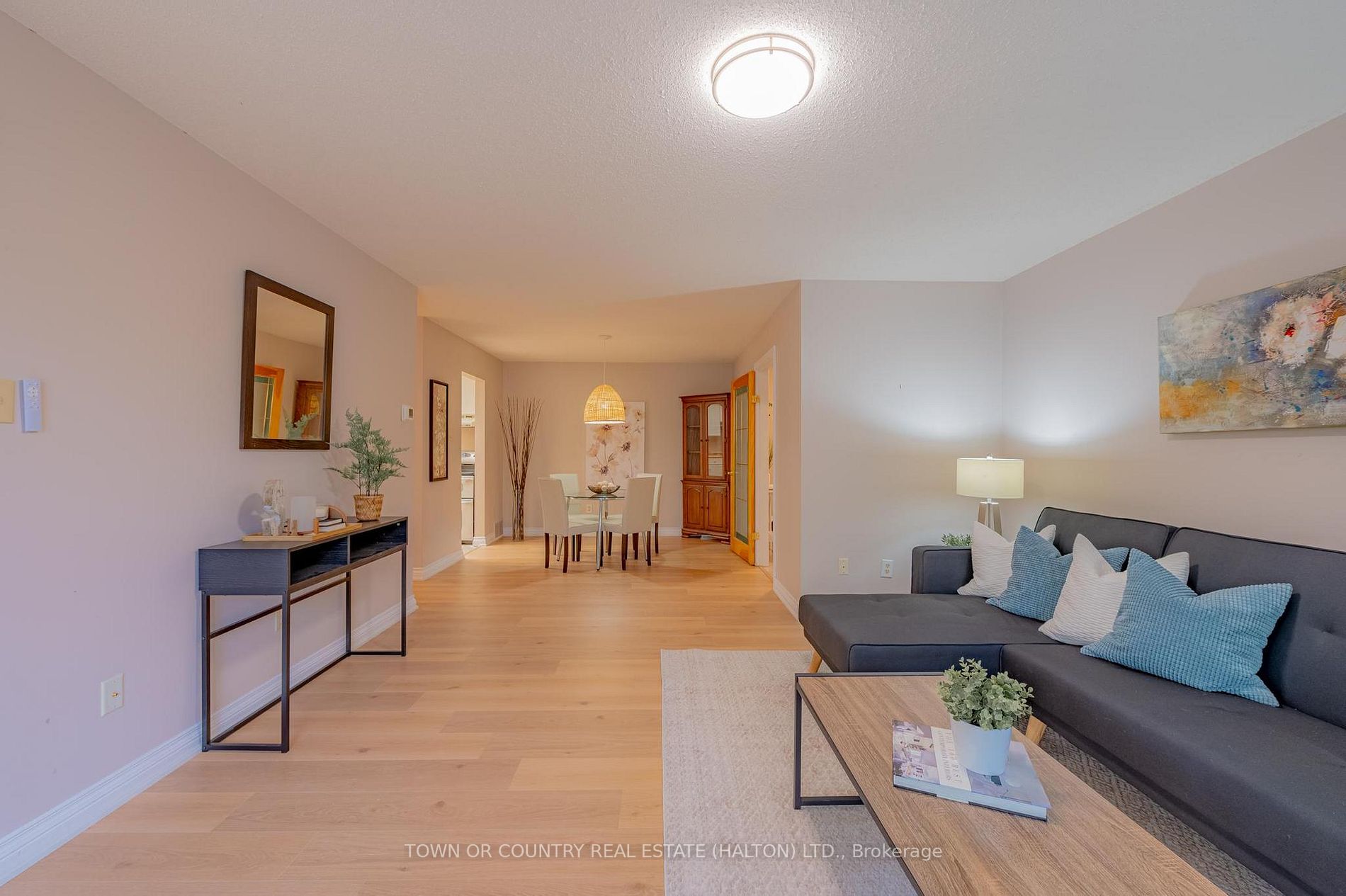 200 East St S, #406