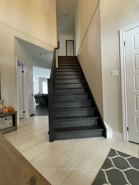16 Tindall Crescent