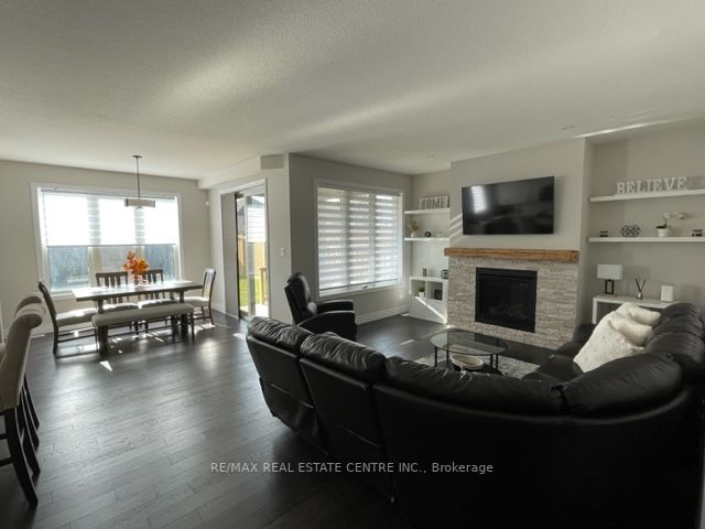 16 Tindall Crescent
