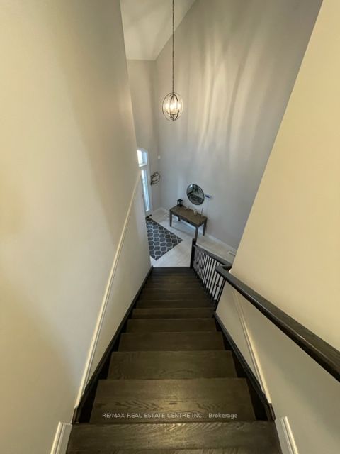 16 Tindall Crescent