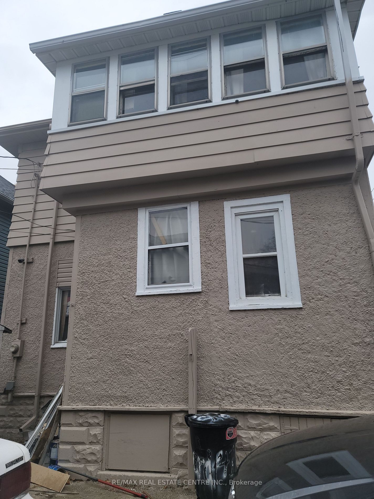 41 Shepherd St E