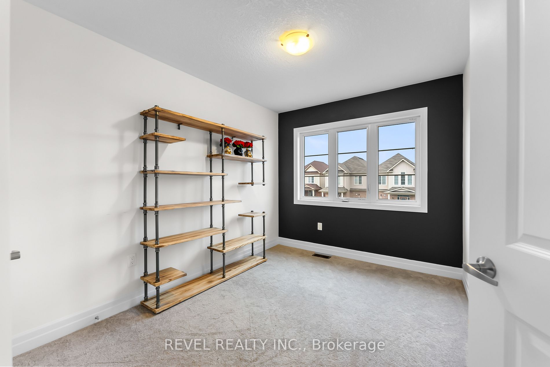 4468 Eclipse Way