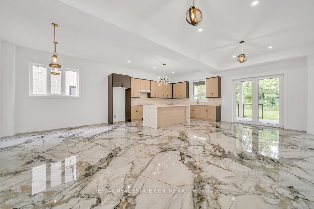2152 Tripp Dr