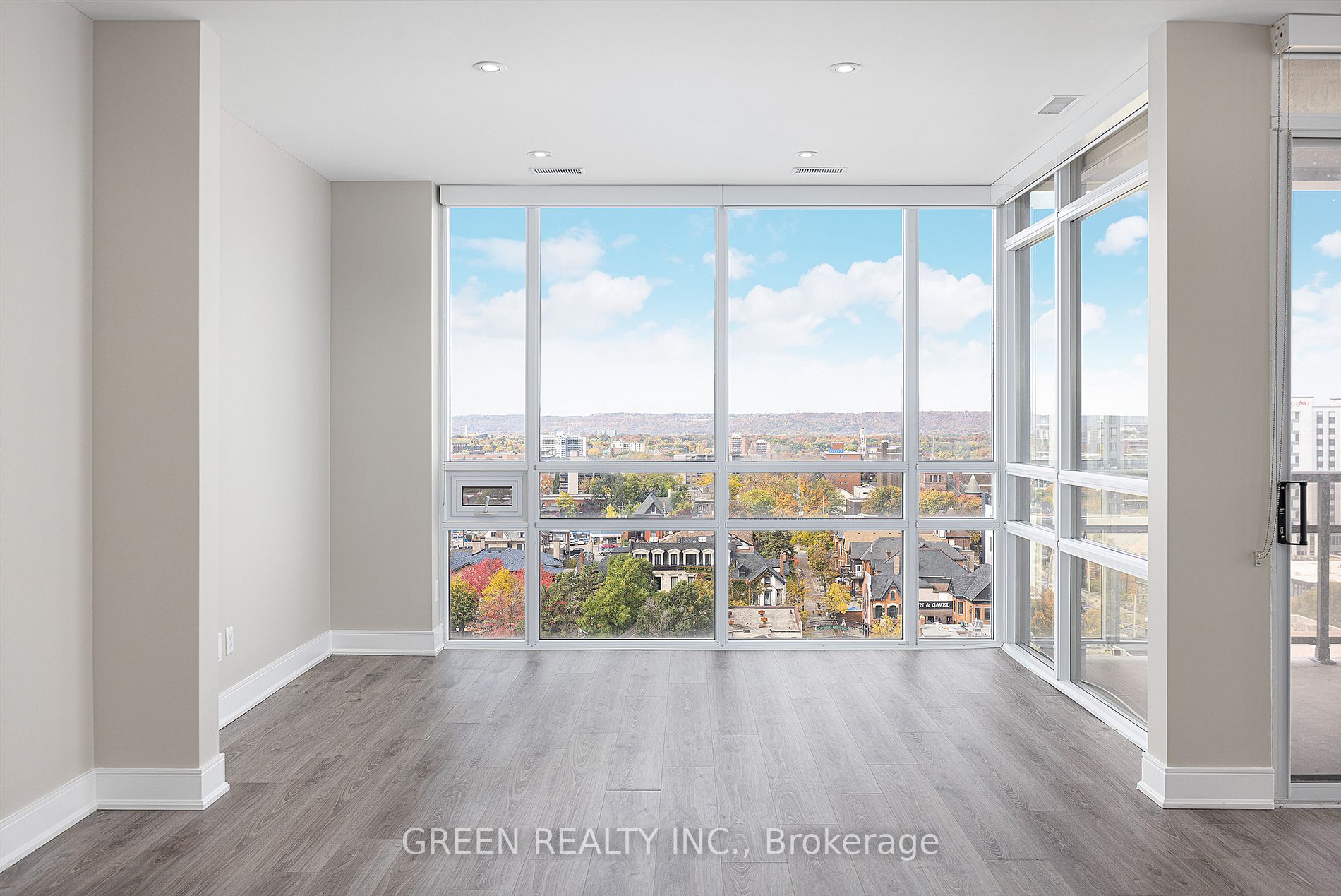 150 Main St W, #1108