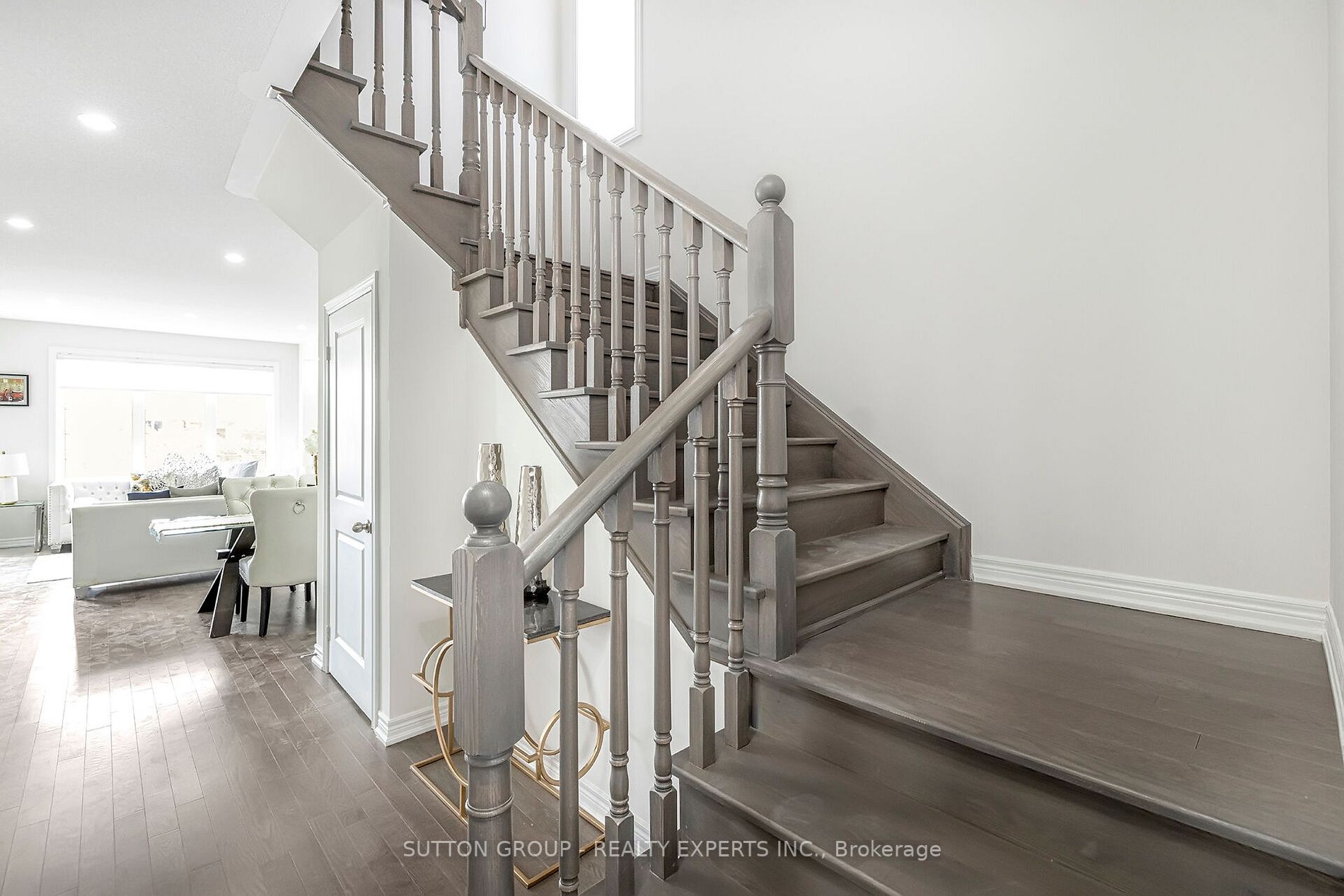 550 Red Elm Road