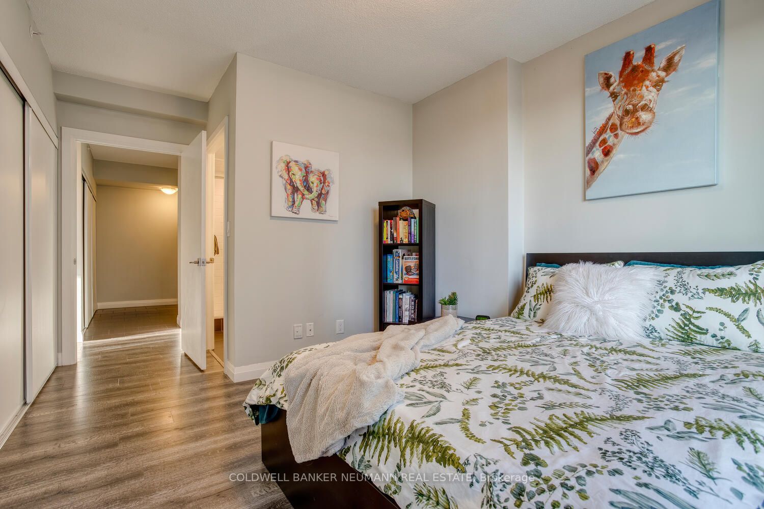 53 Arthur St S, #504