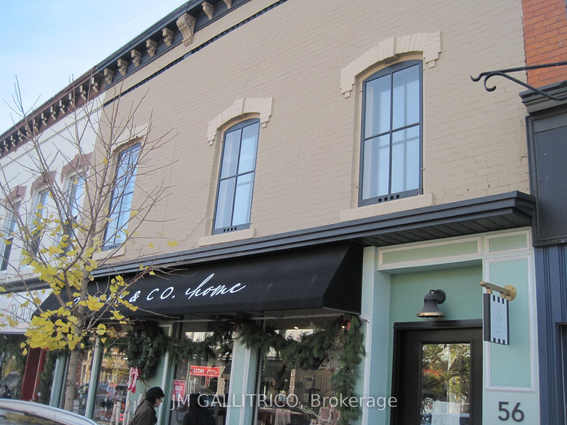 56 King St W, #A
