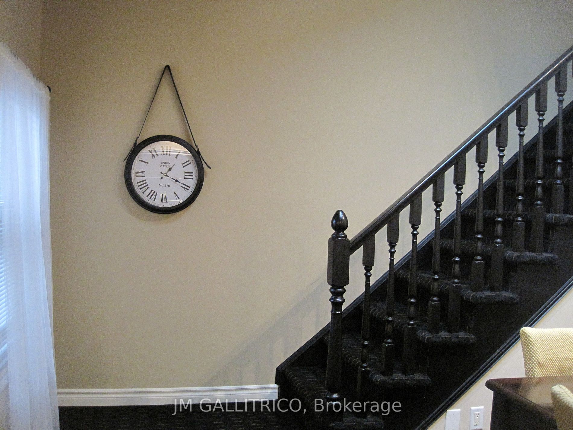 56 King St W, #A