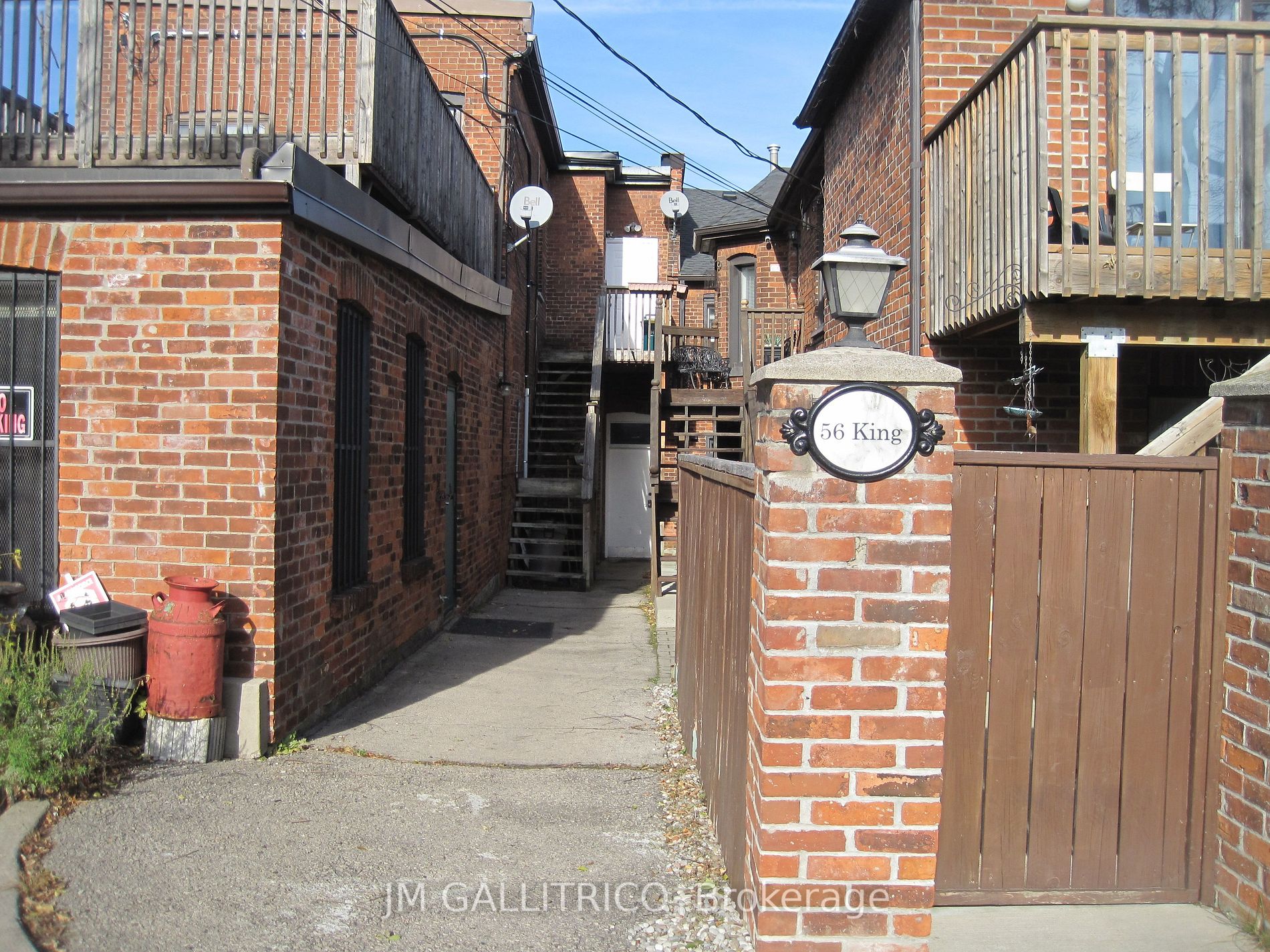 56 King St W, #A