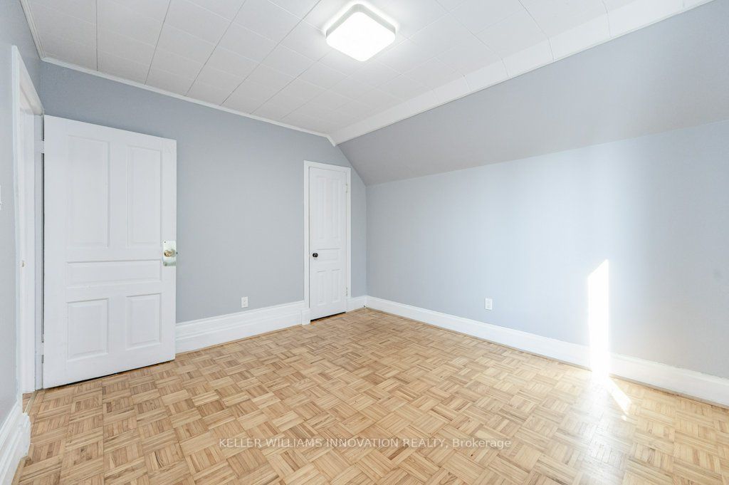 177 Weber St E