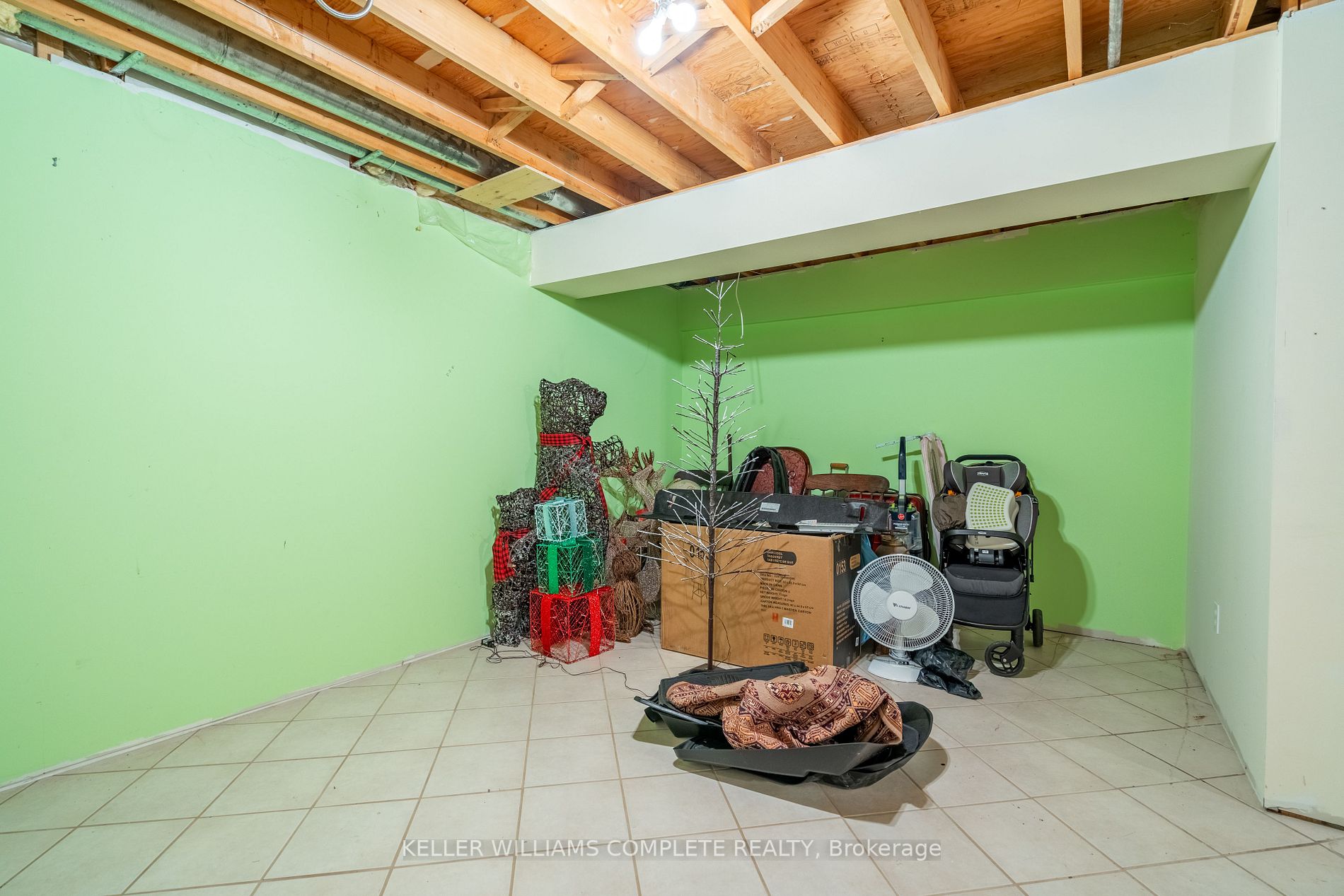 2 Willowtree Crt