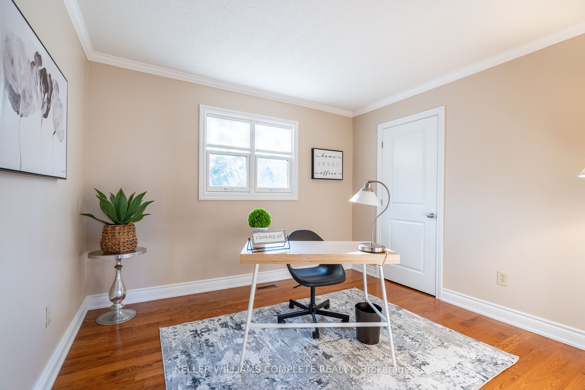 2 Willowtree Crt