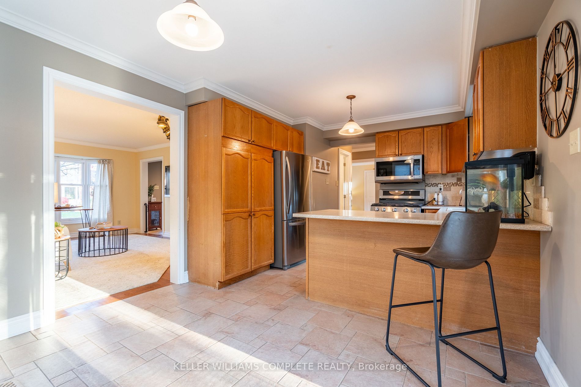 2 Willowtree Crt