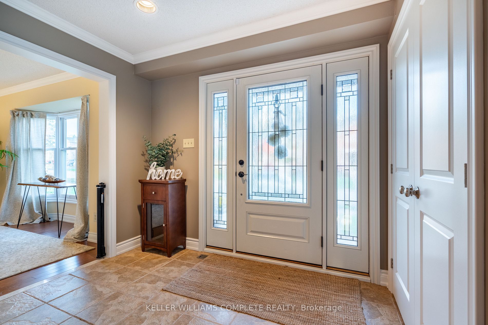 2 Willowtree Crt