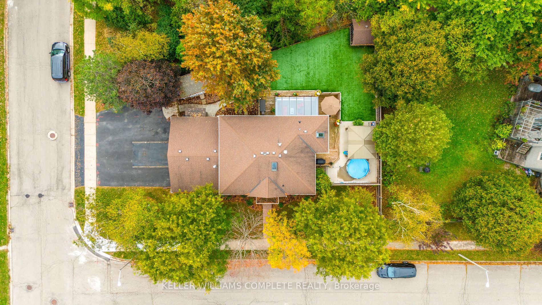 2 Willowtree Crt