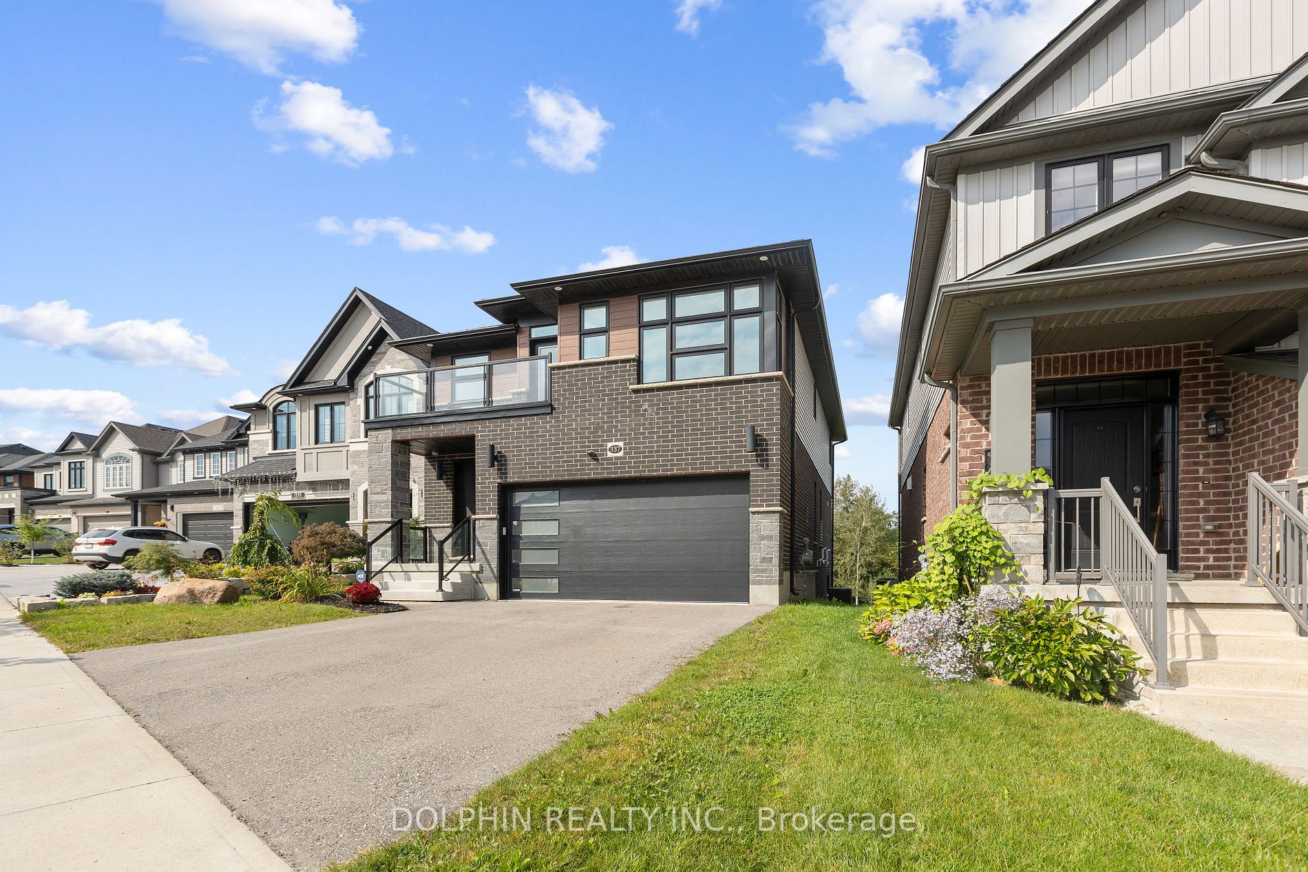 337 Woodbine Ave