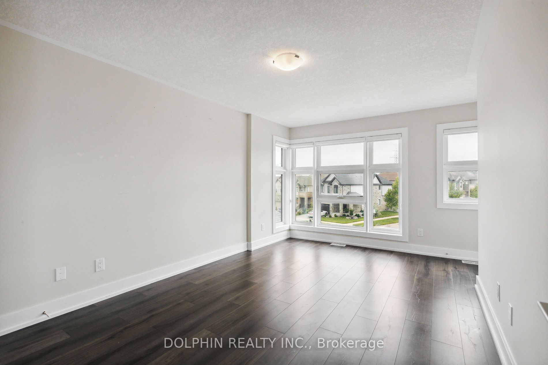 337 Woodbine Ave