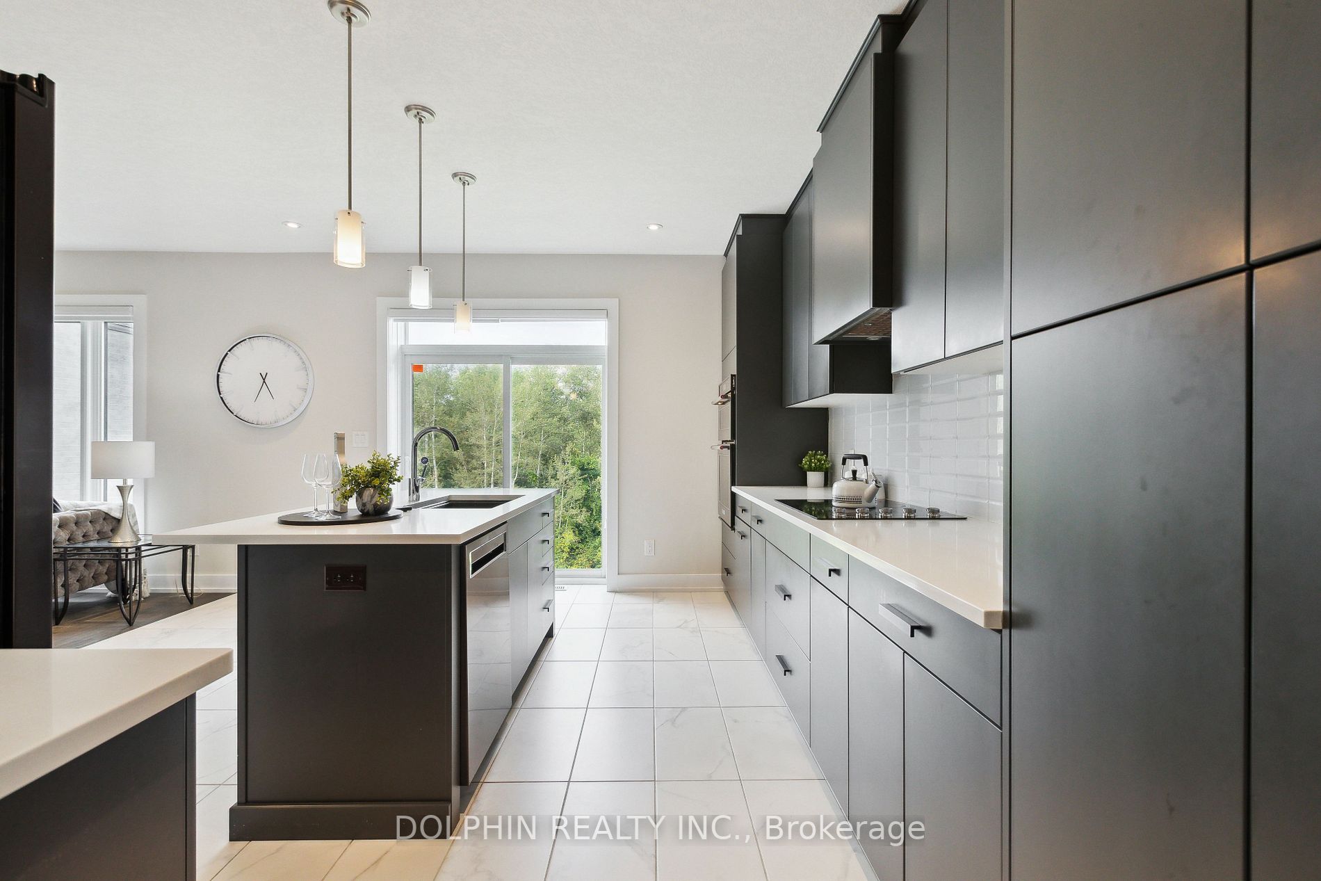 337 Woodbine Ave