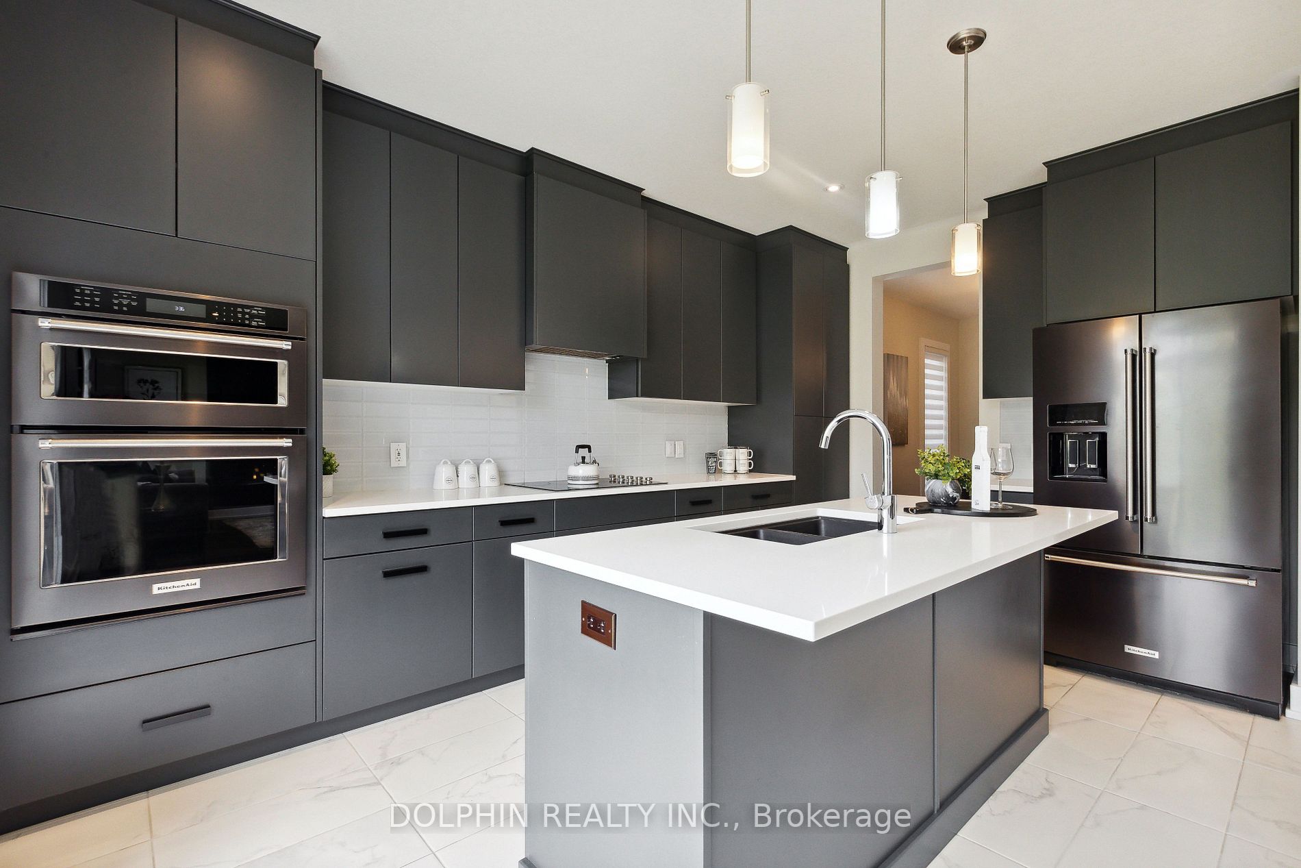 337 Woodbine Ave