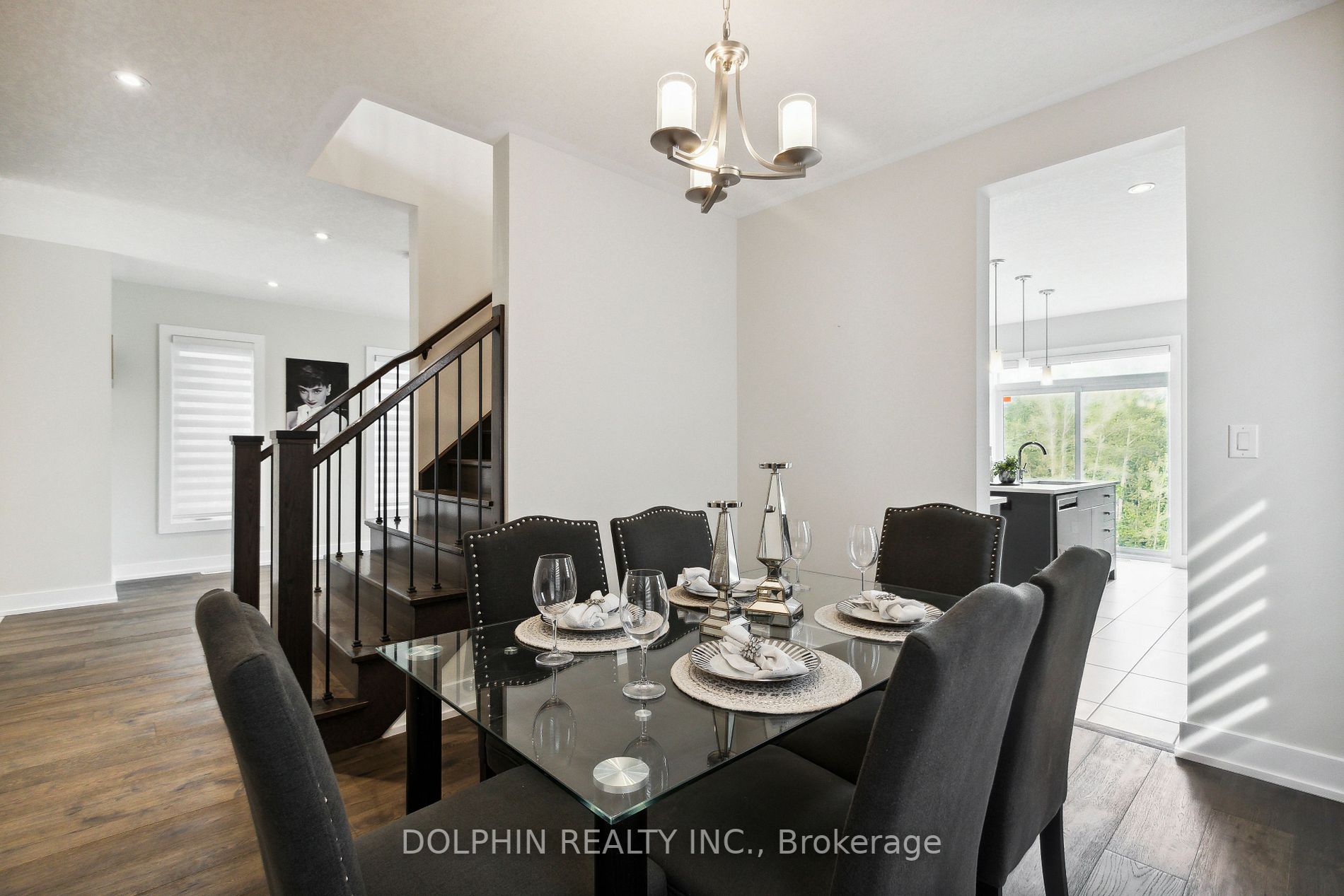 337 Woodbine Ave