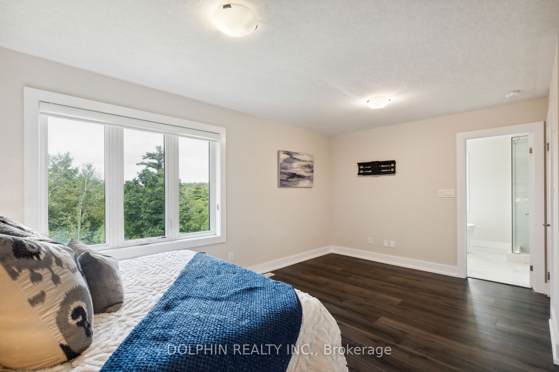 337 Woodbine Ave