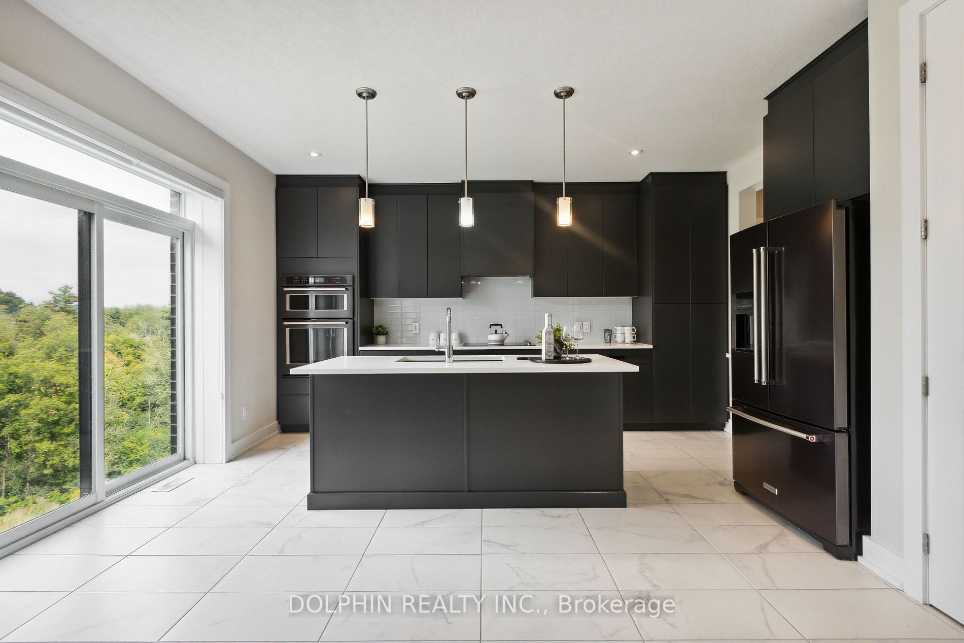 337 Woodbine Ave
