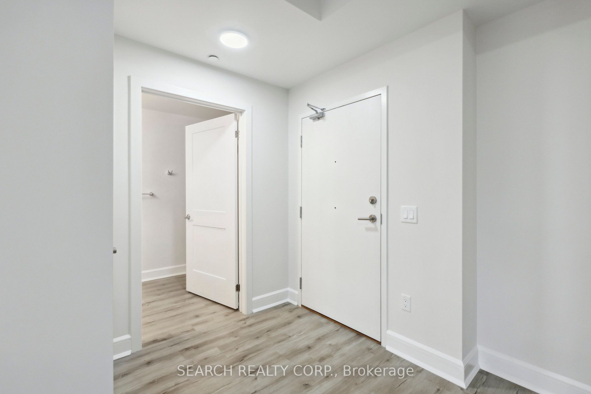243 Northfield Dr E, #608