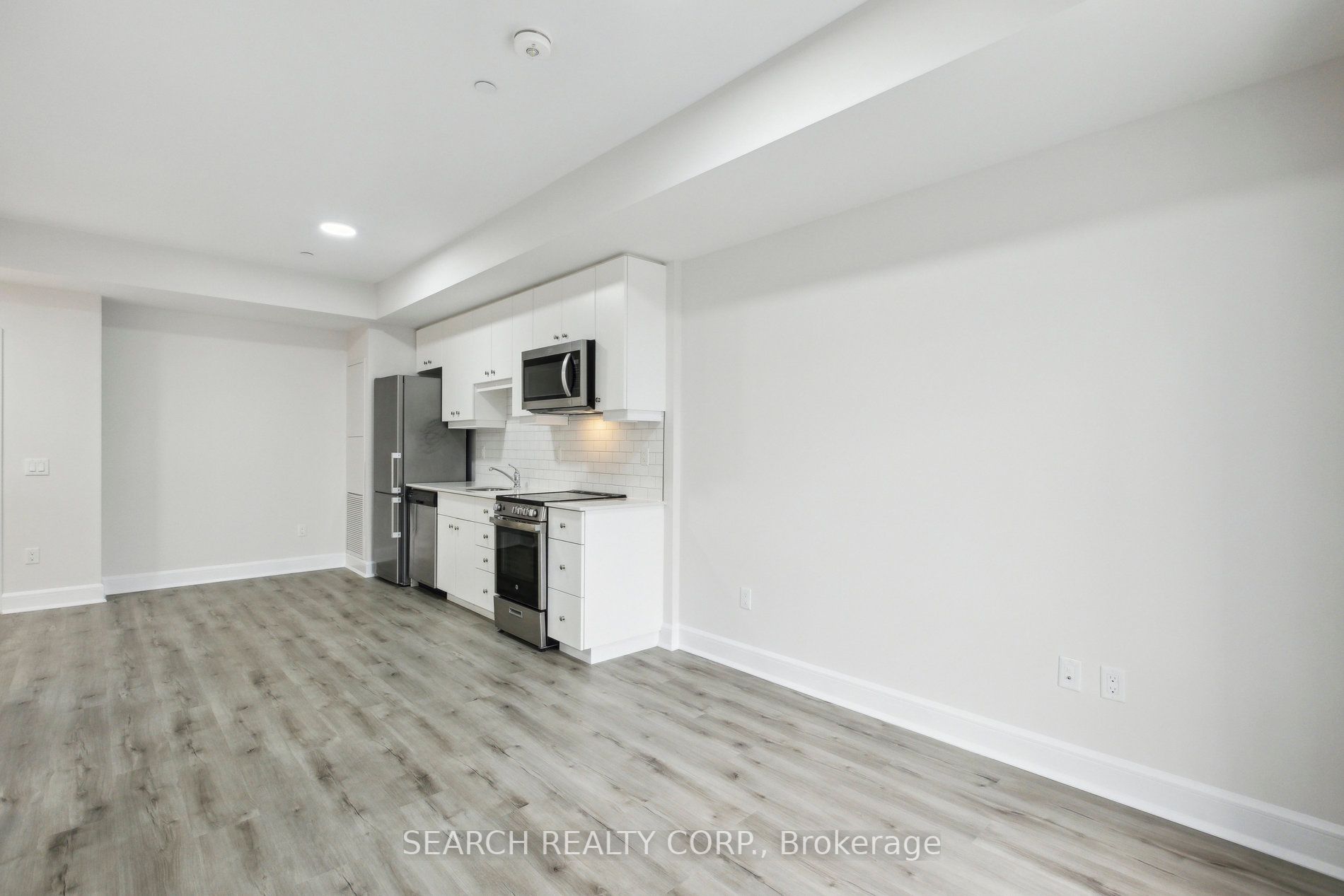 243 Northfield Dr E, #608