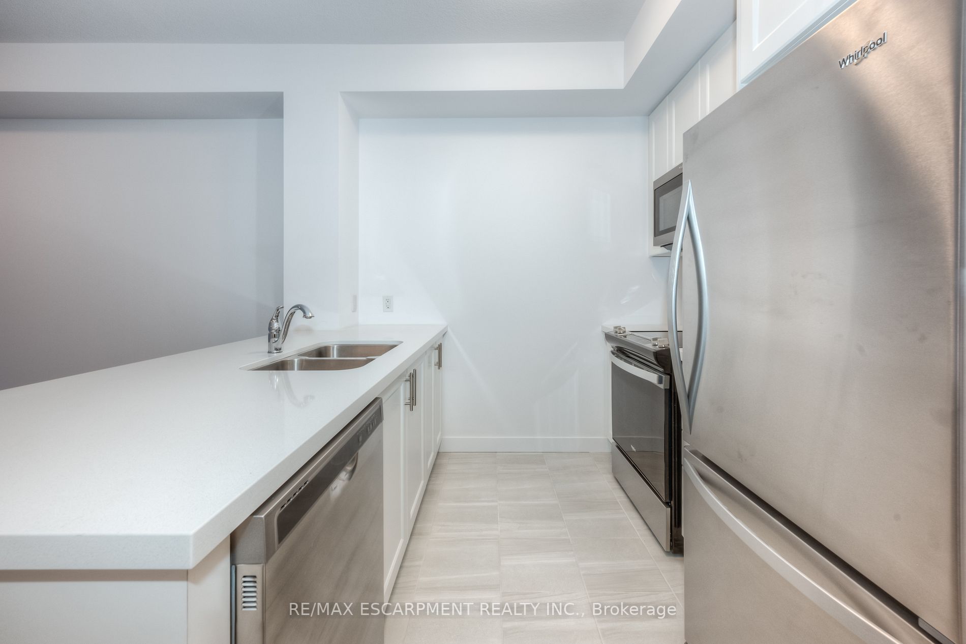 450 Dundas St E, #519