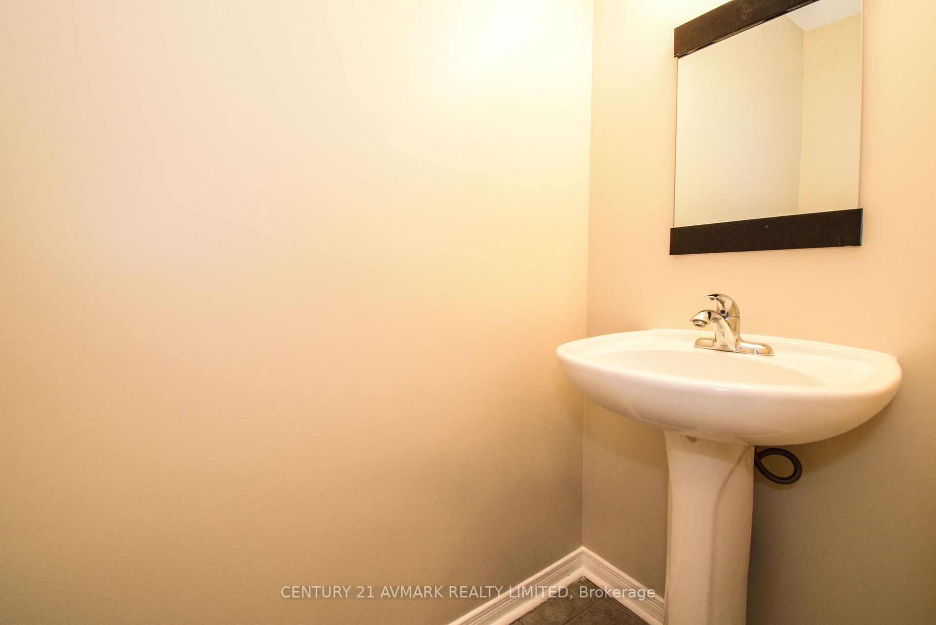 77 Linwell Rd, #95