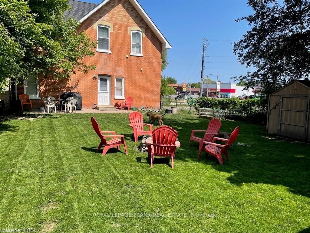 5 Sussex St N, #1&2