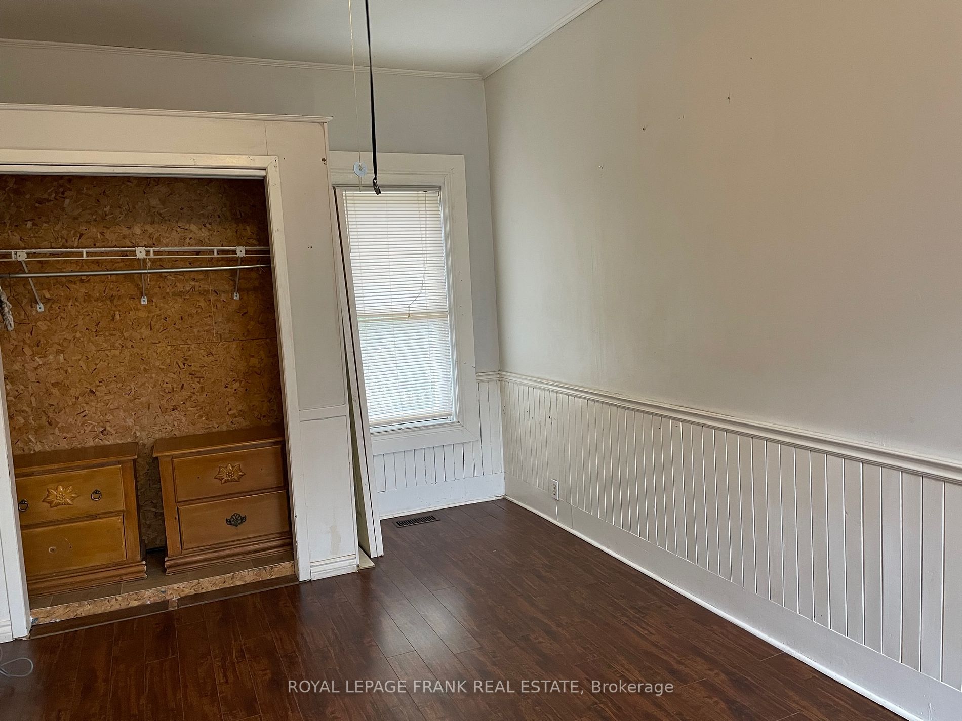 5 Sussex St N, #1&2