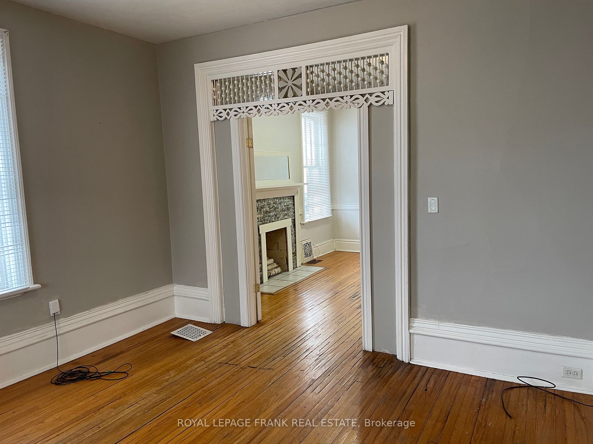 5 Sussex St N, #1&2