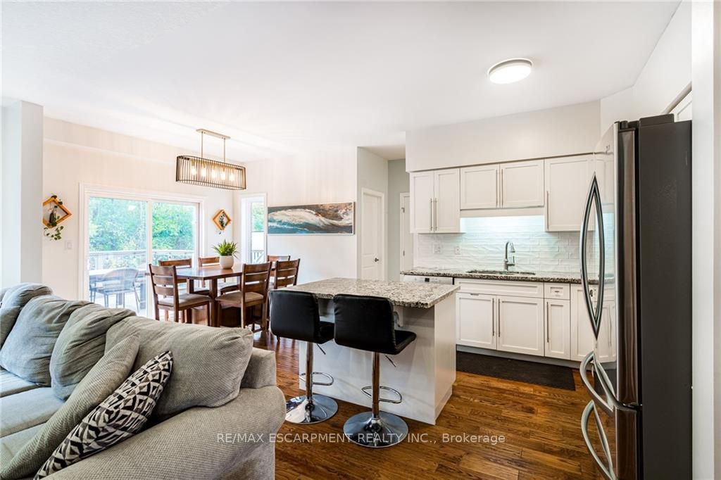 700 Robert Ferrie Dr