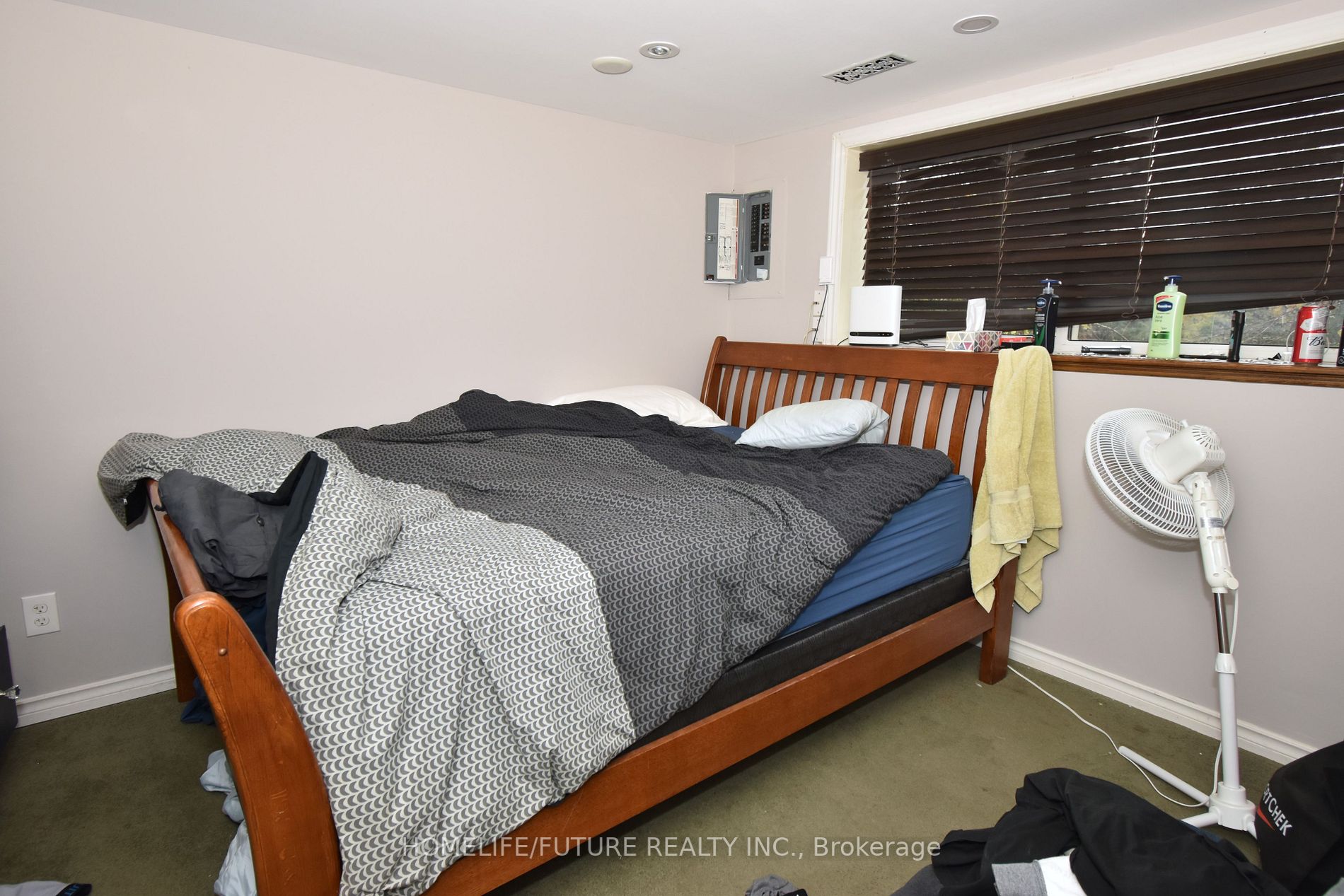 111 Wallis Dr