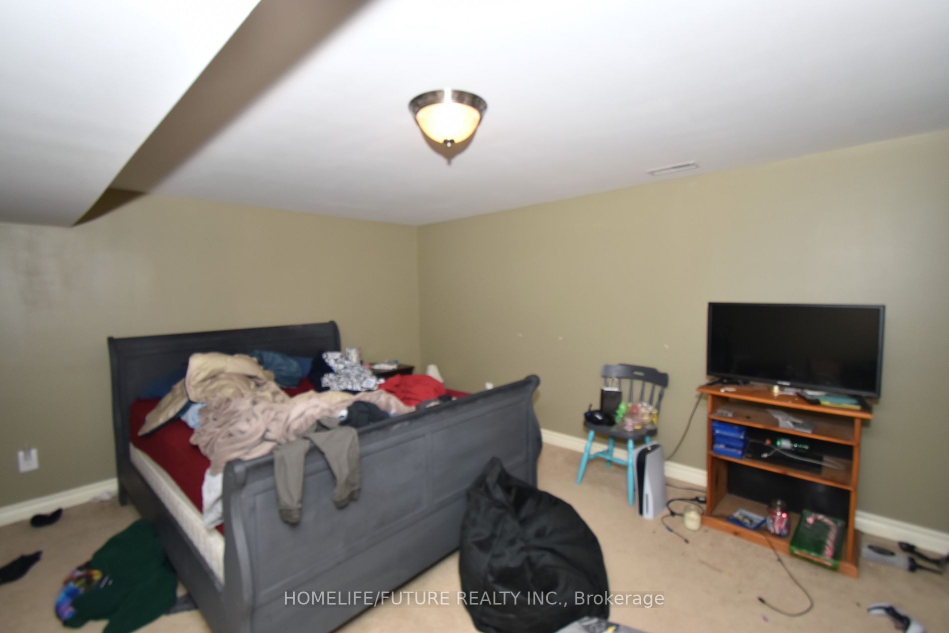 111 Wallis Dr