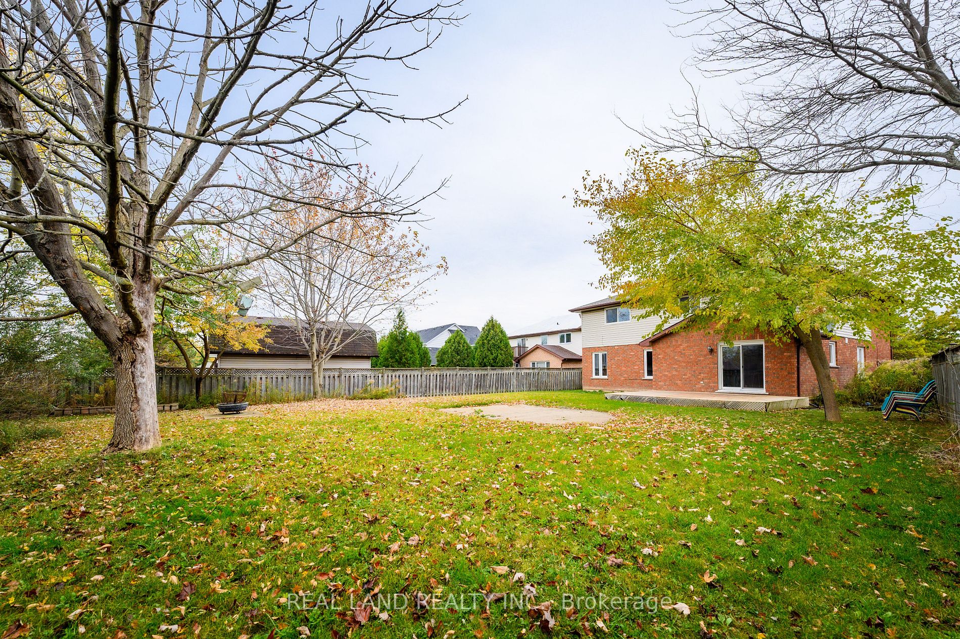 8042 Oakridge Drive