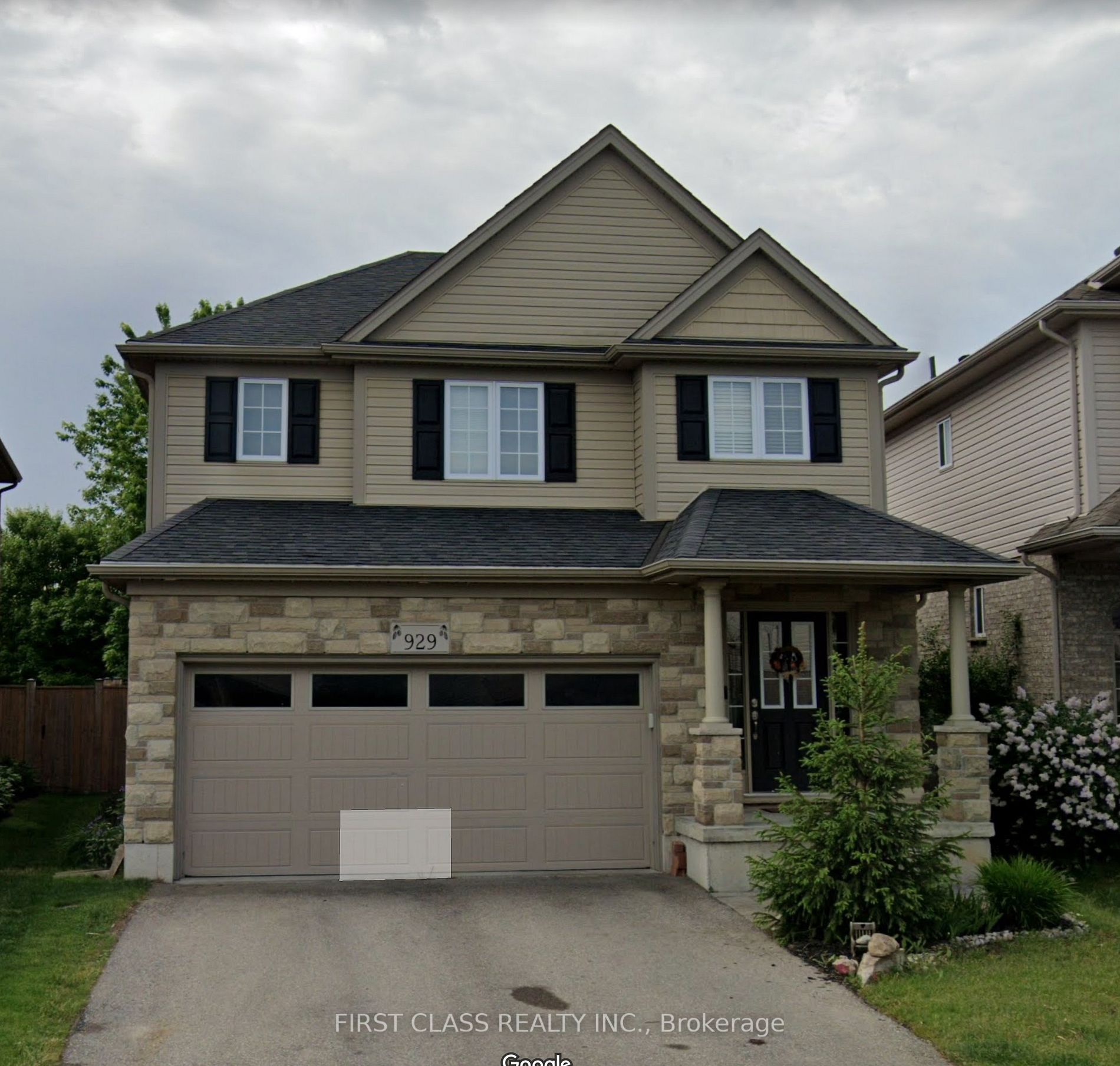 929 Grenfell Dr