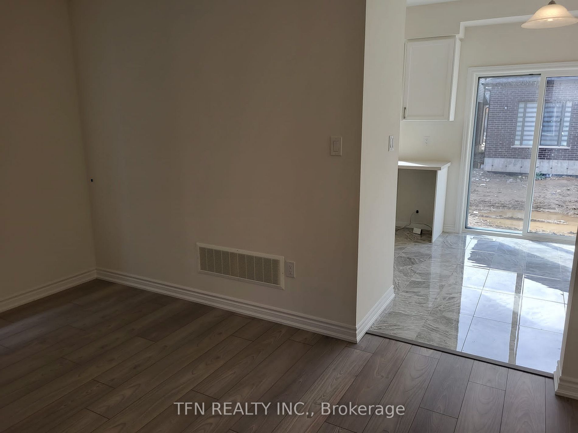 19 Tooker Dr