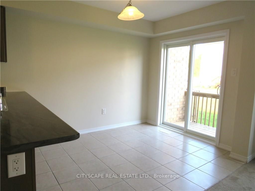 7771 White Pine Cres