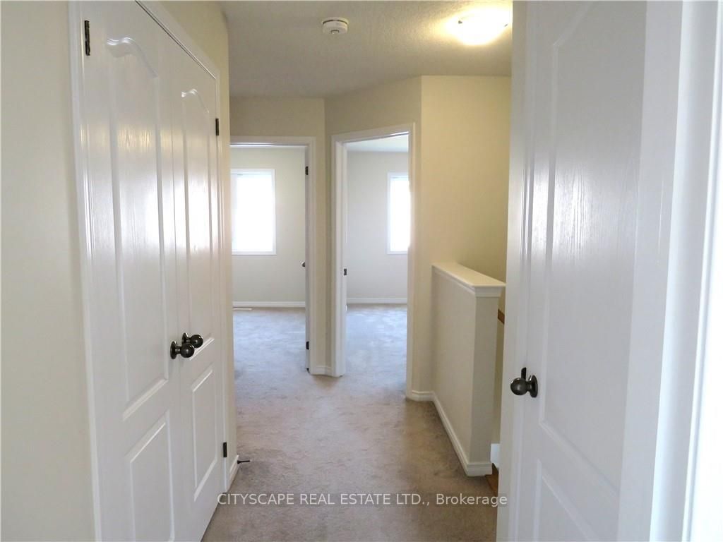 7771 White Pine Cres