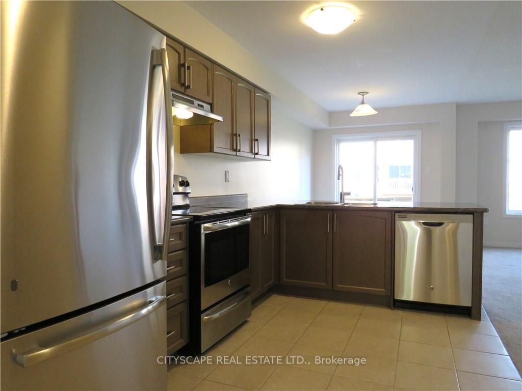 7771 White Pine Cres