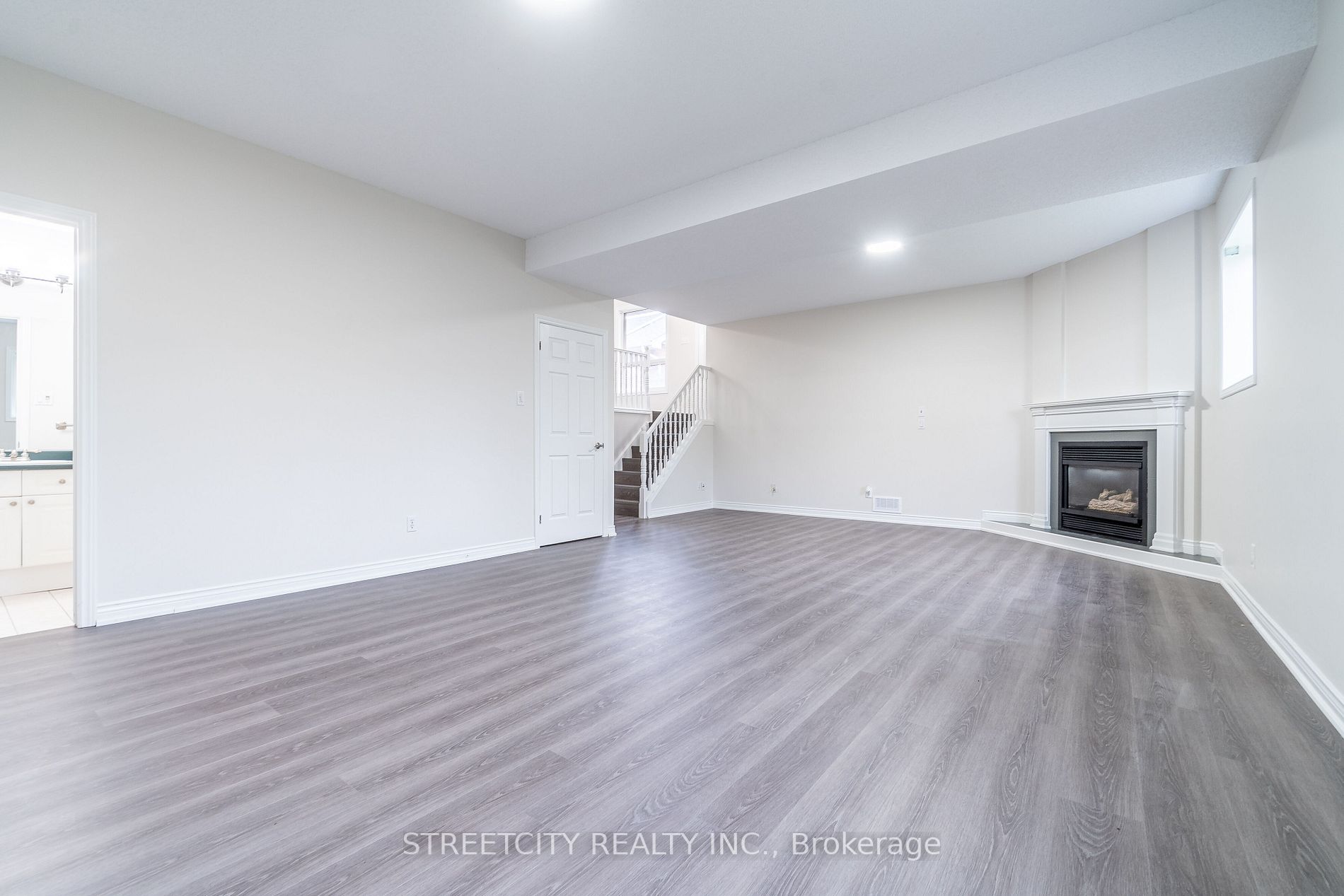 1405 Reardon Blvd